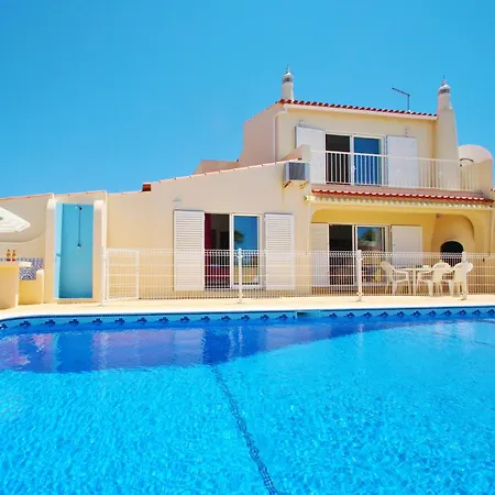 Villa With Heatable Pool *