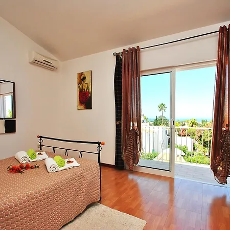 With Heatable Pool Villa Carvoeiro (Lagoa)
