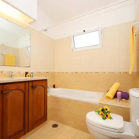 With Heatable Pool Villa *