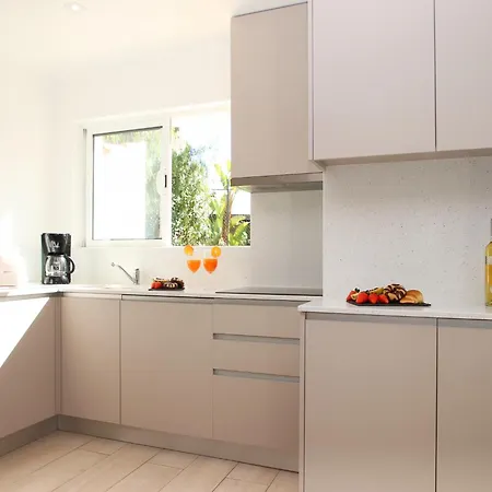 Holiday Home In Carvoeiro Near Beach & Pool Carvoeiro (Lagoa)